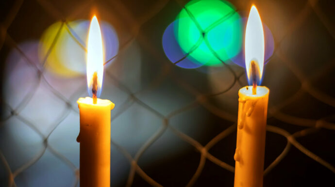 Besuch bei einer Laiengruppe, die Mauern überwindet